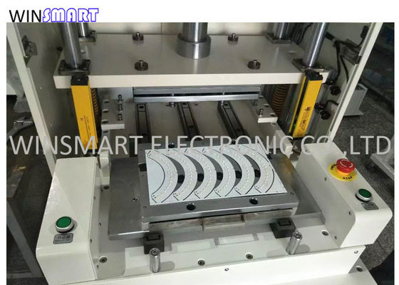 acheter Machine de carte PCB conduite par cylindre automatique Depaneling poinçonnant la tonne 8-30 facultative online manufacture
